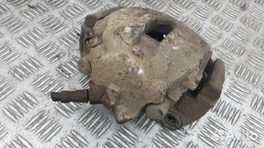 Суппорт тормозной передний левый BMW X3 E83 (DBN14