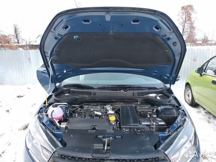 Уплотнитель капота Лада Веста