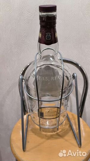 Бутыль 4.5 литра Chivas качели