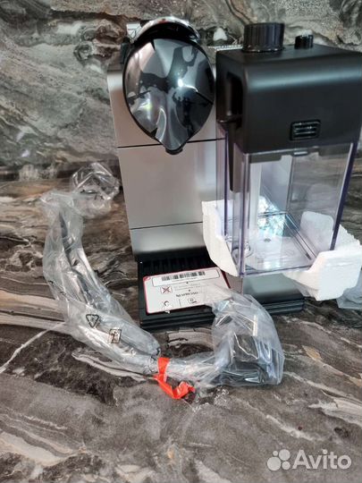 Кофемашина Delonghi Latissima+