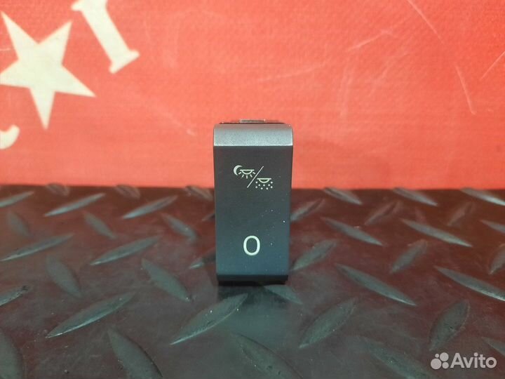 Кнопка переключения внутреннего освещения