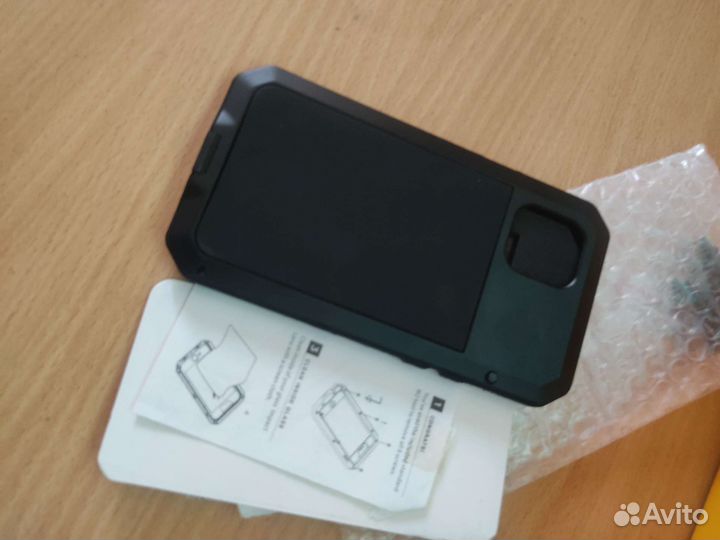 Противоударный чехол на iPhone 12/12pro