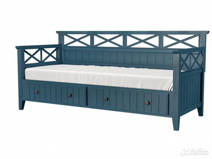 Детская кровать из массива