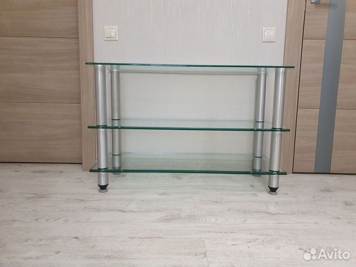 Столик под телевизор