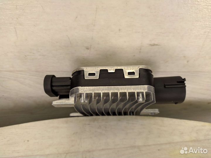 Блок управления вентилятором охлаждения Ford Volvo