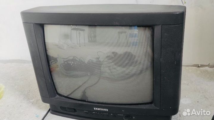 Телевизор Самсунг старый, рабочий