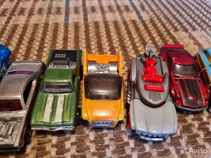 Развивающий автомобиль Hotwheels