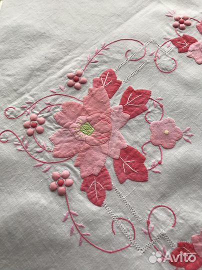 Винтажная скатерть в технике аппликация