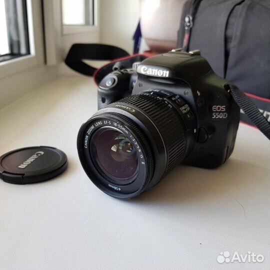 Canon 550d с обьективом и сумкой