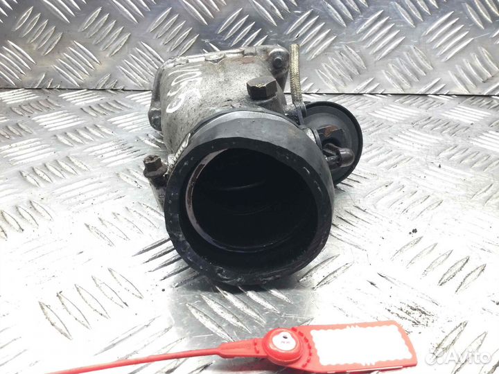 Заслонка дроссельная Audi A6 4b0145950 AKN