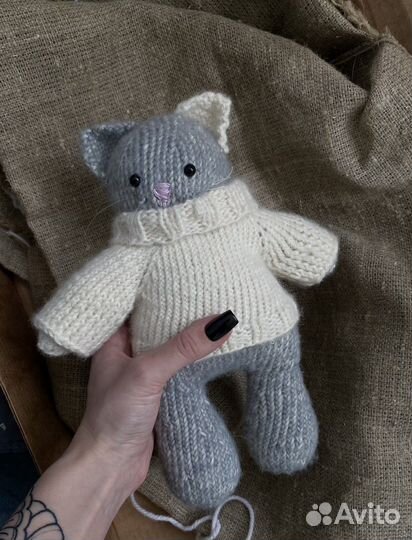 Вязанные игрушки Котенок ручной работы