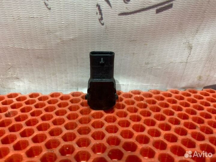 Датчик парктроника задний Volkswagen Passat B7