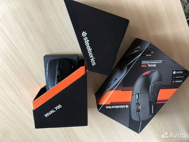 SteelSeries Rival 700 с дисплеем