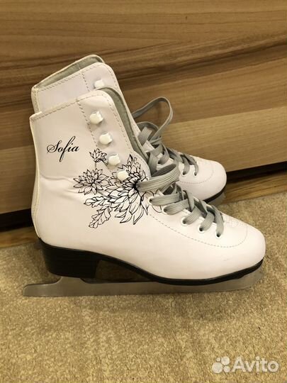 Коньки фигурные