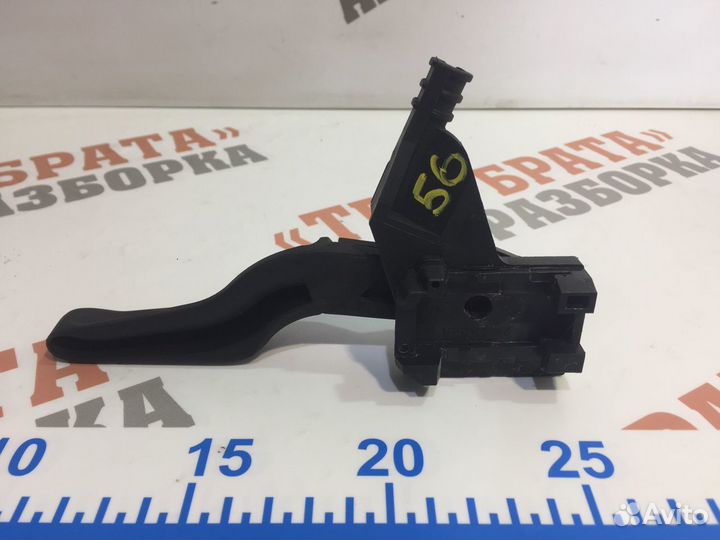 Опель Астра Ручка открытия капота