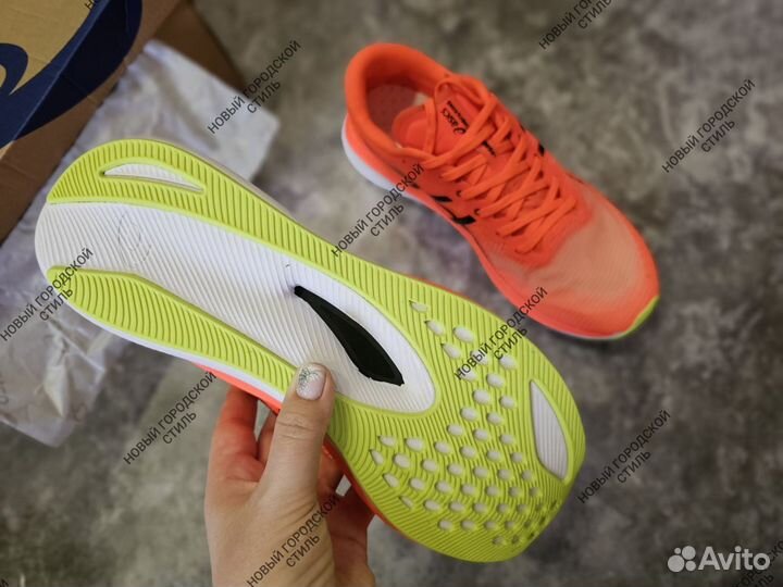 Кроссовки беговые Asics magic Speed 3