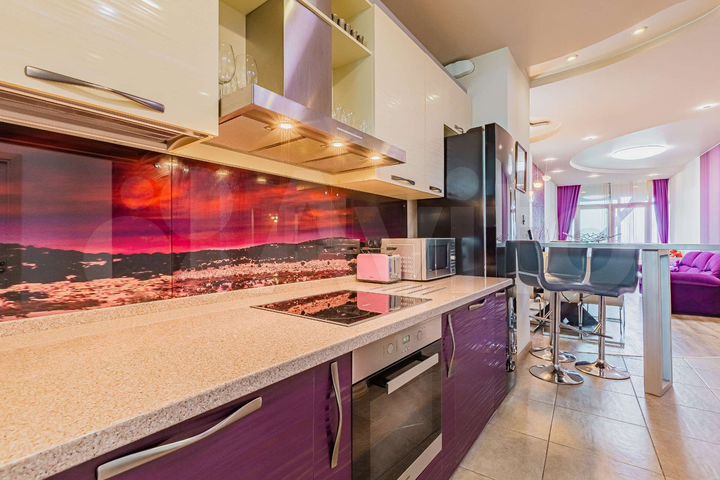 3-к. квартира, 92 м², 8/23 эт.