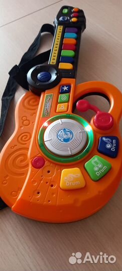 Детская музыкальная гитара
