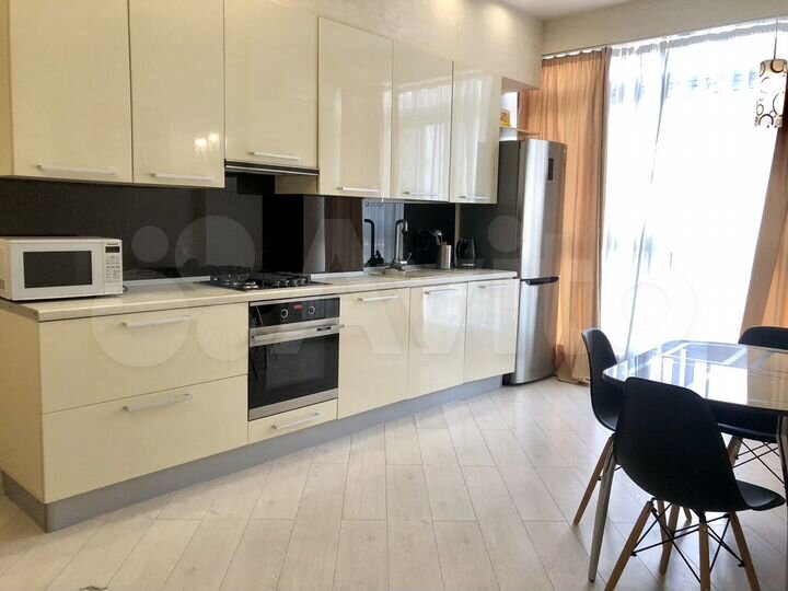 2-к. квартира, 60 м², 8/10 эт.