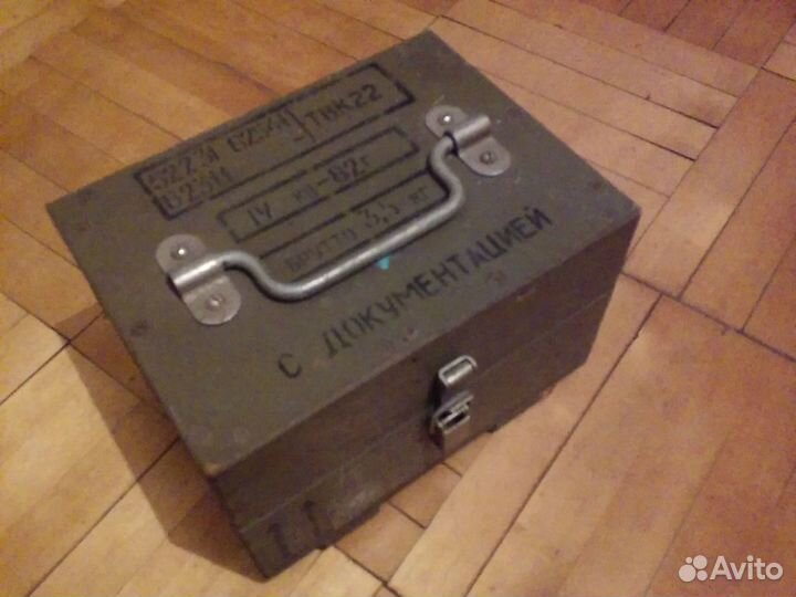 Ящик для оптического прибора