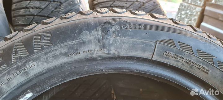 Goodyear UltraGrip 215/55 R17