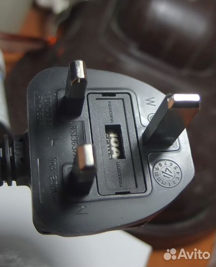 Силовой кабель (английский разъём )