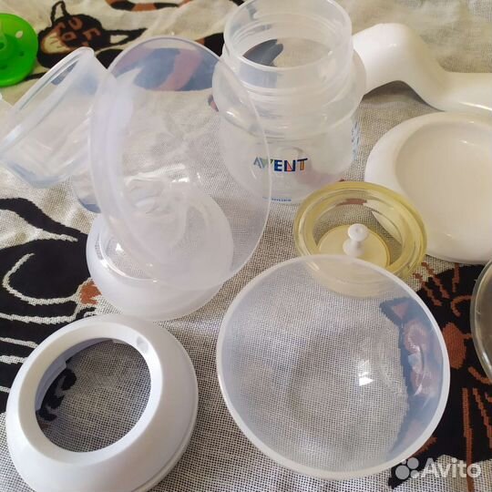Молокоотсос avent ручной + бутылочка + пустышки