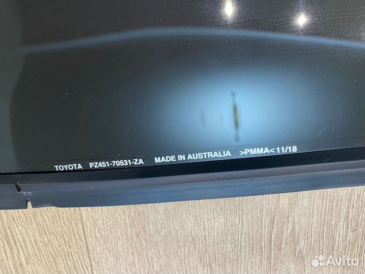 Дефлектор люка на Toyota 200 leхus lx 200