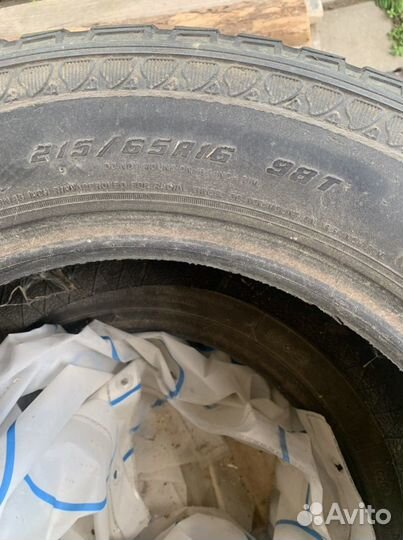 Goodyear Wrangler AT/R 215/65 R16