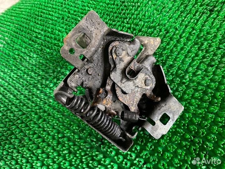 Замок капота Ford F250, F350, F450, F-250