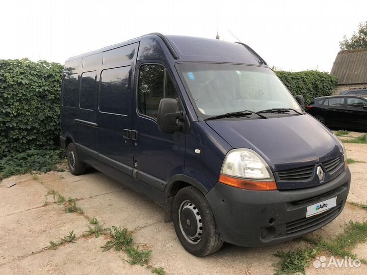 Renault Master цельнометаллический, 2010
