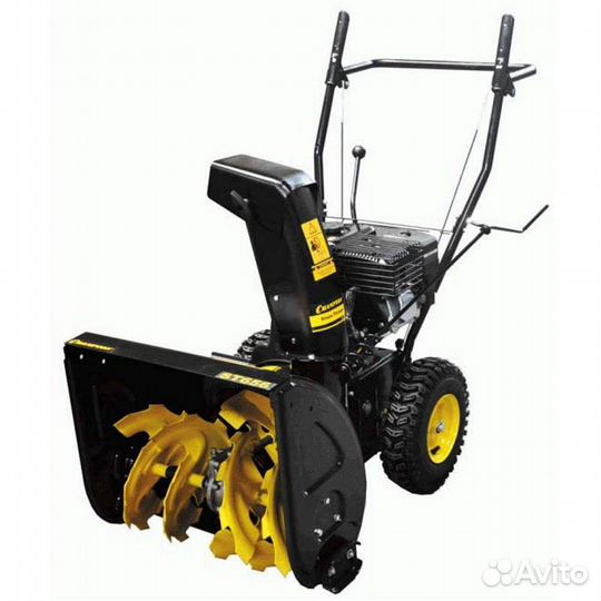 Бензиновый снегоуборщик Champion ST556