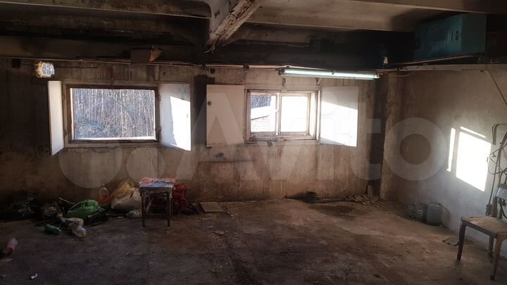 Гараж, > 30 м²