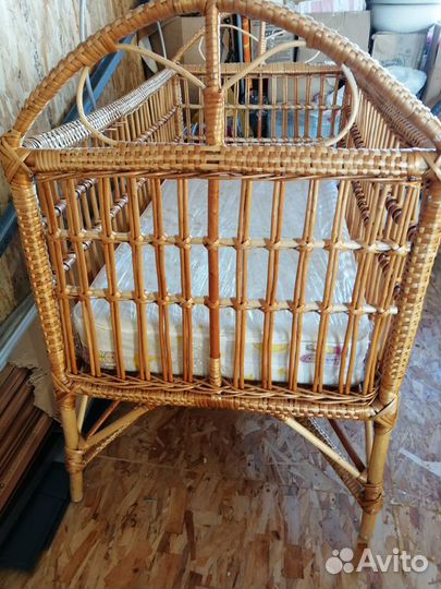 Детская плетеная кроватка