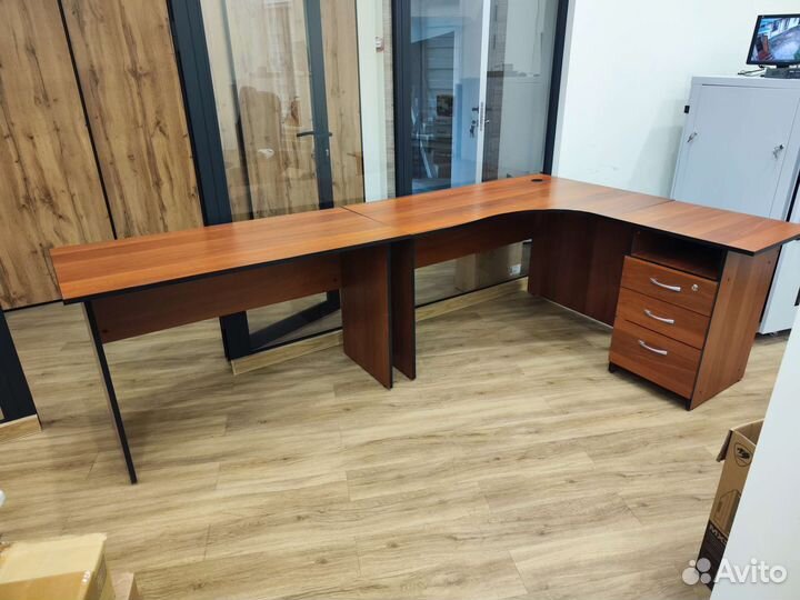 Компьютерный стол для офиса бу