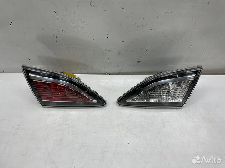 Фонарь задний внутренний левый/правый Mazda 3 BL