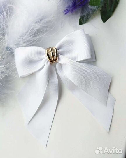Бант белый