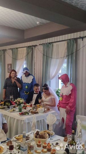 Ваша ведущая, и ди-джей