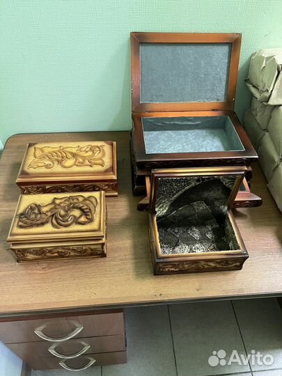 Шкатулка резная деревянная