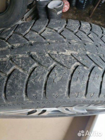 Bridgestone 613V 235/65 R17