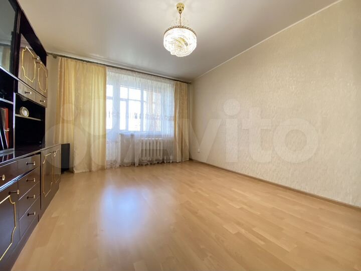 2-к. квартира, 47 м², 8/12 эт.