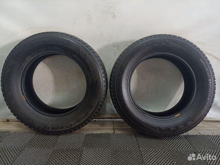 Hankook Winter I'Cept IZ2 215/65 R16