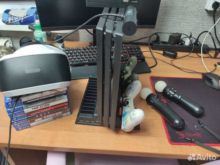 Продам PS4 Pro + Vr
