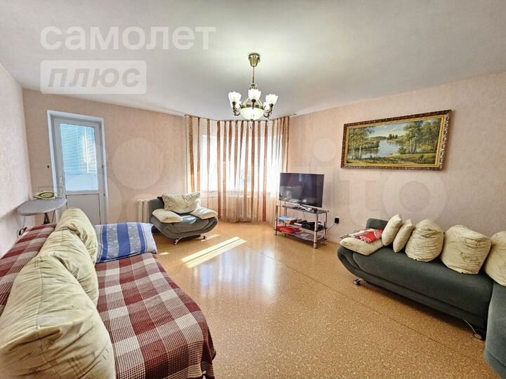 2-к. квартира, 66 м², 4/10 эт.