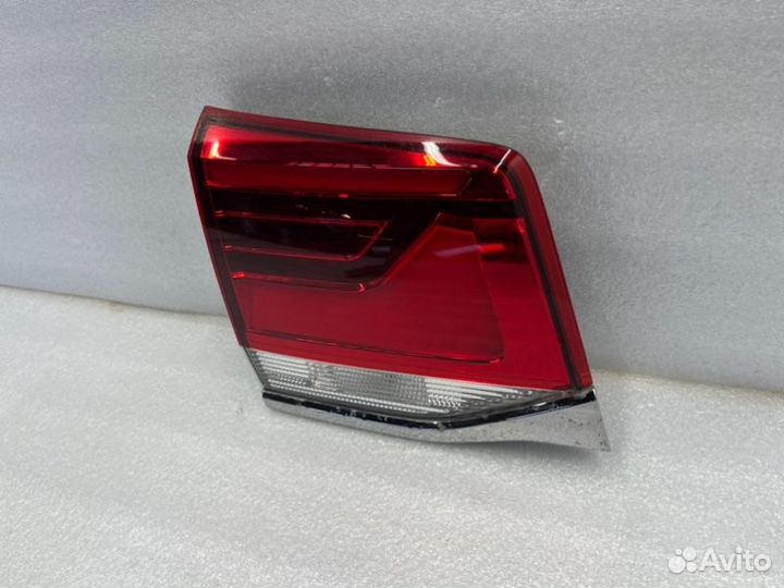 Фонарь внутренний задний левый Toyota Land Cruiser