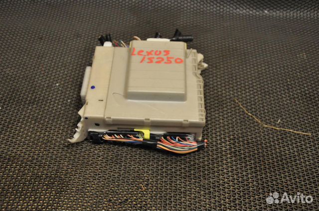 Блок предохранителей Lexus IS250 GSE20