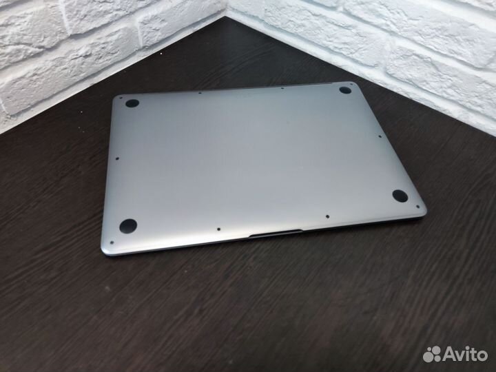 Apple MacBook Air 2020 Core i3/SSD 256/Retina