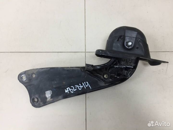 Рычаг задний продольный левый Skoda Yeti 2009