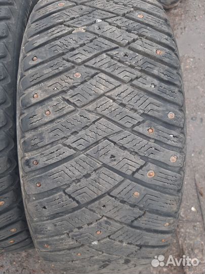 Goodyear Ultragrip Ice Arctic 225/50 R17 98T