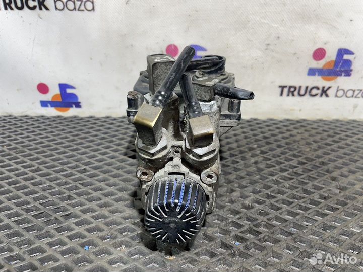 1677510 Кран тормозной главный Daf CF, Daf XF105